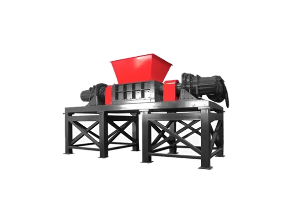 安徽大型撕碎機(jī)的出料口設(shè)計有何特點？